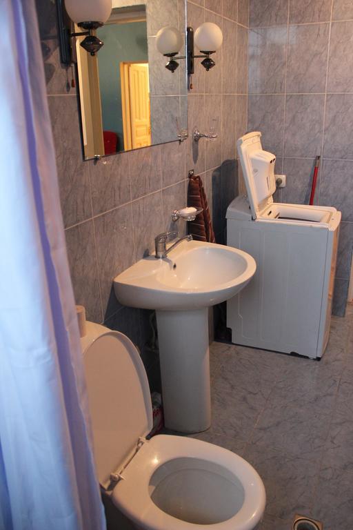Hostel Bude 쿠타이시 외부 사진